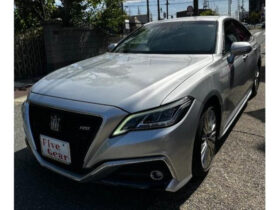 TOYOTA CROWN 2021 SILVER