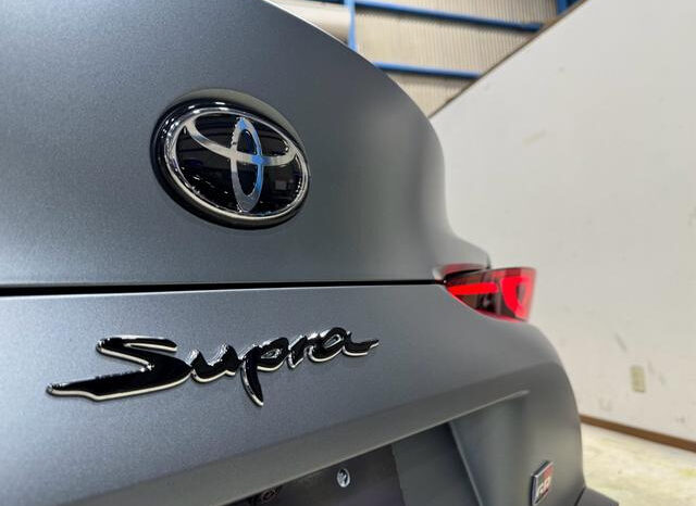 
								TOYOTA SUPRA 2021 GRAY full									