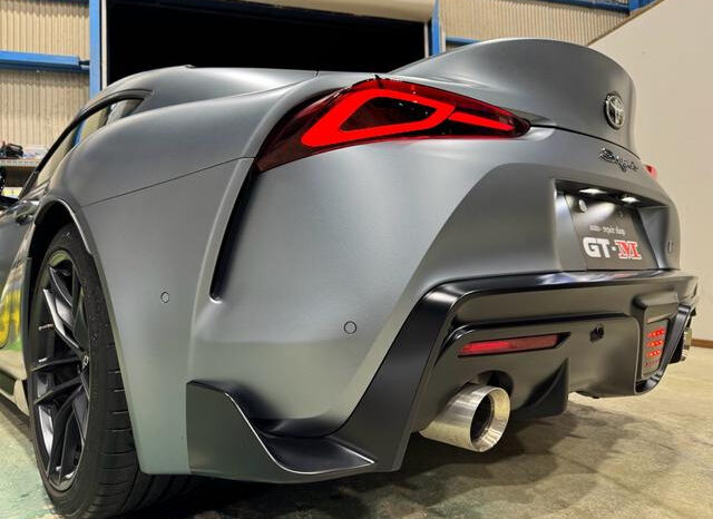 
								TOYOTA SUPRA 2021 GRAY full									