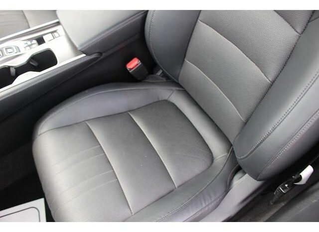 
								HONDA ACCORD 2022 WHITE M full									
