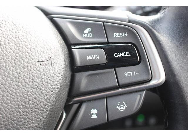 
								HONDA ACCORD 2022 WHITE M full									