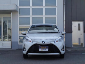 TOYOTA VITZ 2020 WHITE M