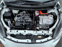 
										TOYOTA AQUA 2024 PEARL WHITE full									