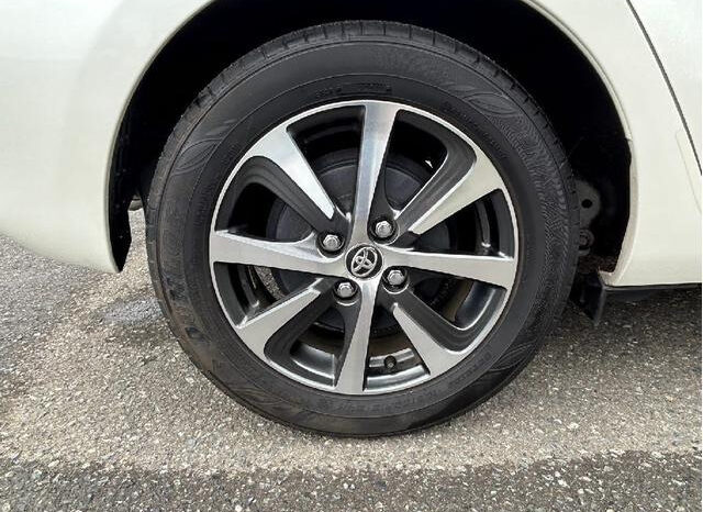 
								TOYOTA AQUA 2024 PEARL WHITE full									