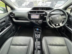 
										TOYOTA AQUA 2024 PEARL WHITE full									