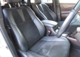 
										TOYOTA Harrier 2015 white full									