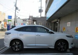 
										TOYOTA Harrier 2015 white full									