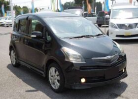 Toyota Ractis 2006
