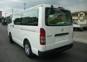 TOYOTA HIACE 2009 WHITE