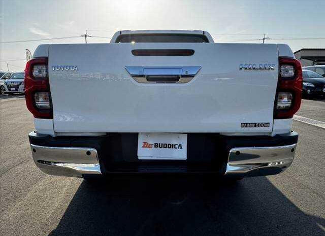 
								TOYOTA HILUX 2023 WHITE full									