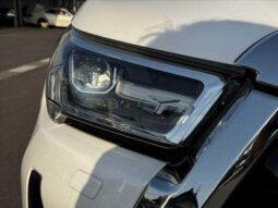 
										TOYOTA HILUX 2023 WHITE full									