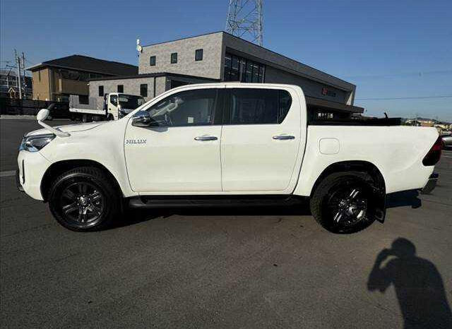 
								TOYOTA HILUX 2023 WHITE full									
