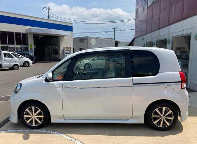 
								TOYOTA PORTE 2015 PEARL WHITE full									