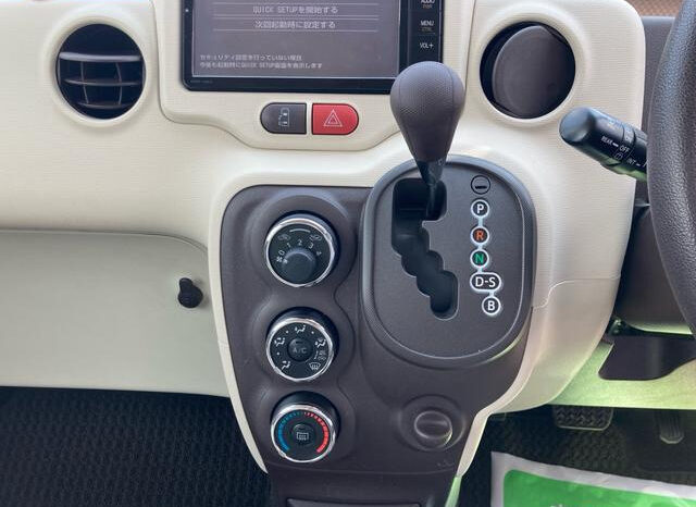 
								TOYOTA PORTE 2015 PEARL WHITE full									