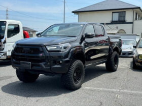 TOYOTA HILUX 2022 BLACK M