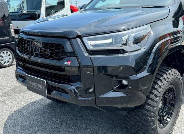 
								TOYOTA HILUX 2022 BLACK M full									