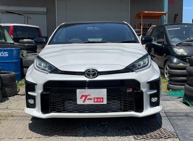 
								TOYOTA GR YARIS 2023 PEARL WHITE full									