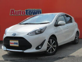 TOYOTA AQUA 2019 WHITE M