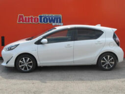 
										TOYOTA AQUA 2019 WHITE M full									