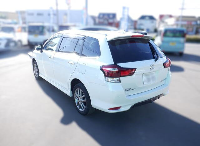 
								TOYOTA COROLLA FIELDER 2018 PEARL full									