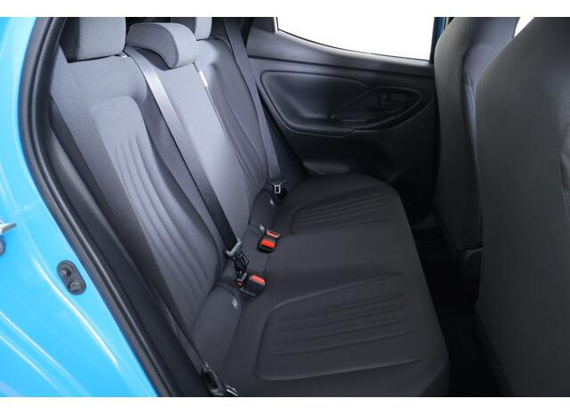 
								TOYOTA YARIS 2023 LIGHT BLUE II full									