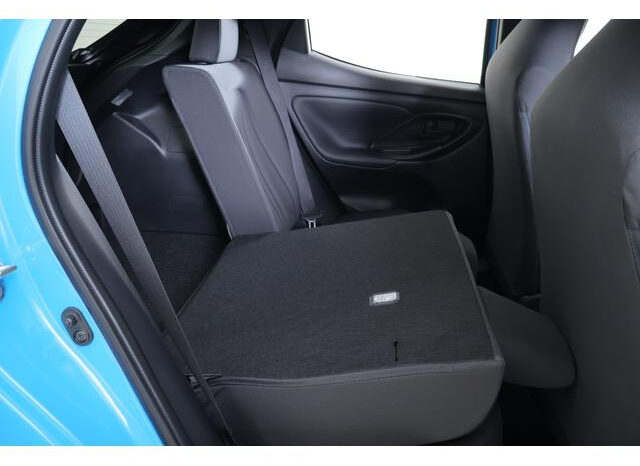 
								TOYOTA YARIS 2023 LIGHT BLUE II full									