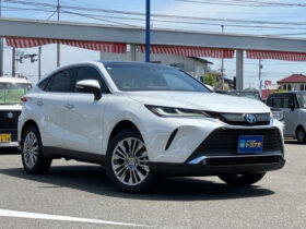TOYOTA HARRIER 2024 PEARL WHITE