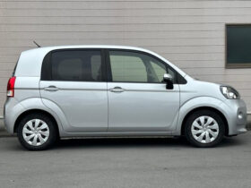 TOYOTA PORTE 2017 SILVER