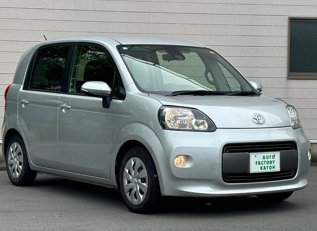 
								TOYOTA PORTE 2017 SILVER full									