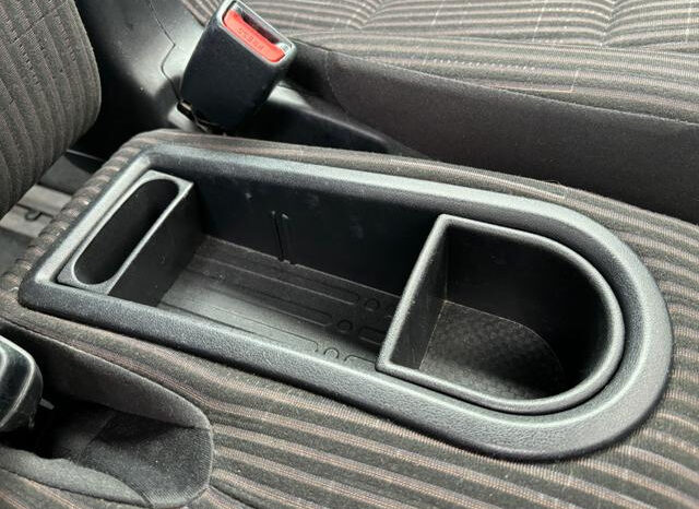 
								TOYOTA PORTE 2017 SILVER full									