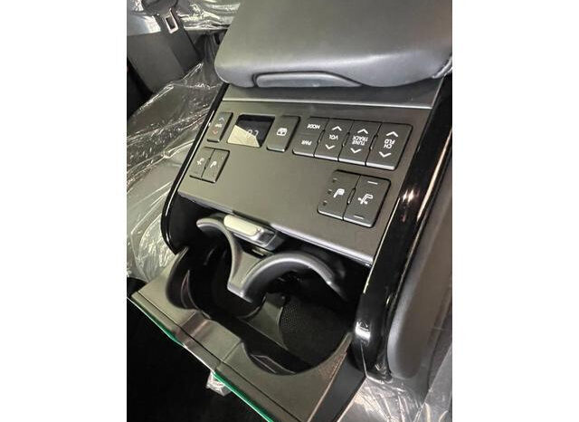 
								TOYOTA CROWN CROSSOVER 2023 PEARL WHITE full									