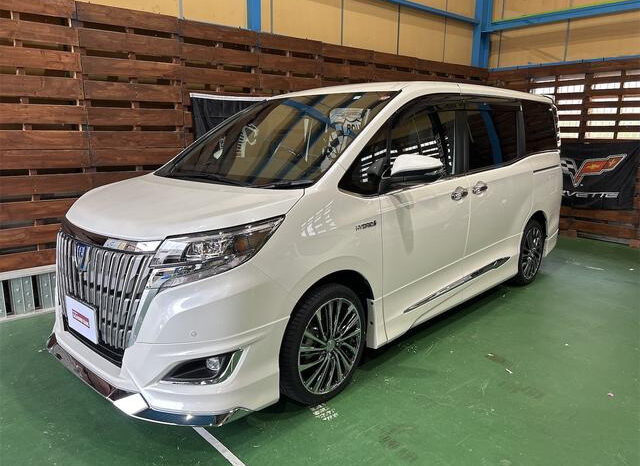 
								TOYOTA ESQUIRE 2018 WHITE full									