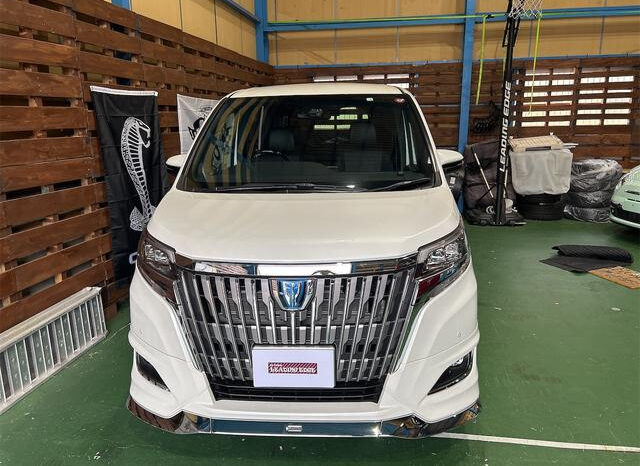 
								TOYOTA ESQUIRE 2018 WHITE full									
