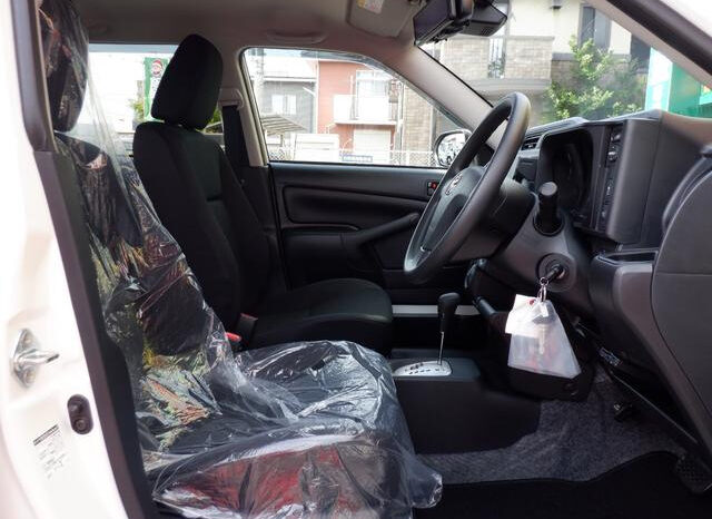 
								TOYOTA PROBOX 2024 WHITE full									