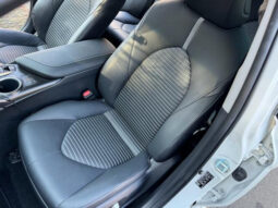 
										TOYOTA CAMRY 2021 WHITE full									