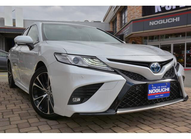 
								TOYOTA CAMRY 2018 PEARL full									