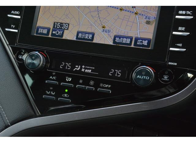 
								TOYOTA CAMRY 2018 PEARL full									