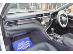 
										TOYOTA CAMRY 2018 PEARL full									