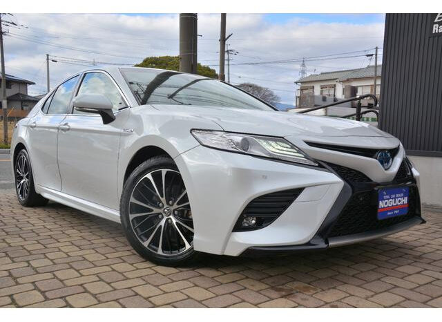
								TOYOTA CAMRY 2018 PEARL full									