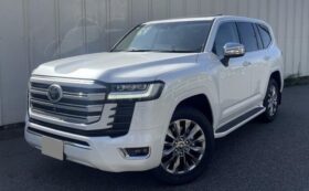 TOYOTA LAND CRUISER l300 2023 WHITE