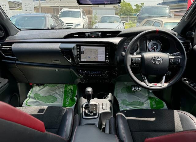 
								TOYOTA HILUX 2022 BLACK M full									