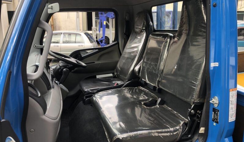 
								Mitsubishi Canter (2017) full									