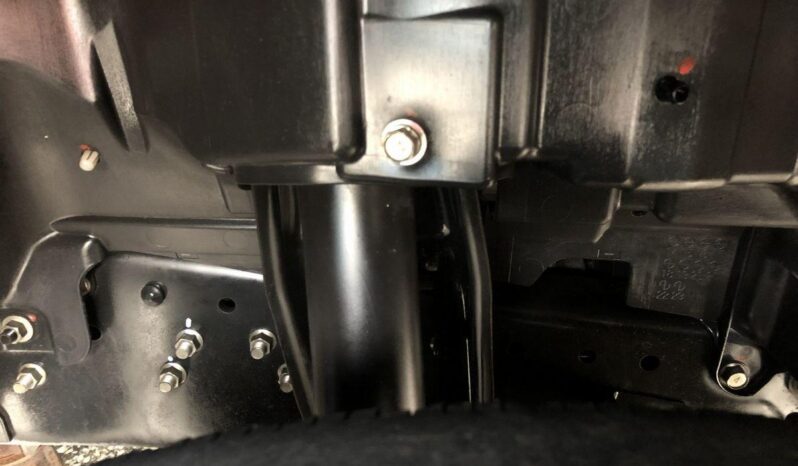 
								Mitsubishi Canter (2017) full									