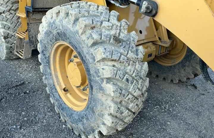 
								Caterpillar 910K (2017) full									