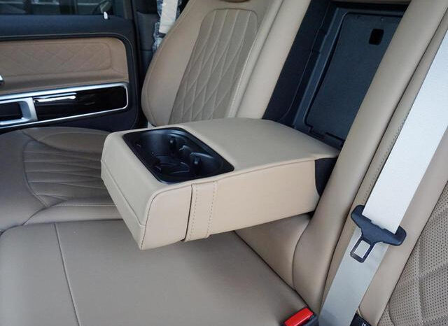 
								MERCEDES BENZ G CLASS 2025 GREEN full									