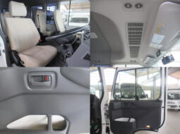 
										TOYOTA COASTER BIG VAN 2018 WHITE II full									