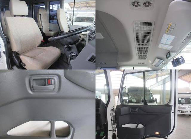 
								TOYOTA COASTER BIG VAN 2018 WHITE II full									