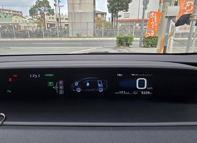 
								TOYOTA PRIUS 2018 PEARL full									
