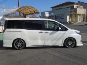 TOYOTA NOAH 2017 PEARL