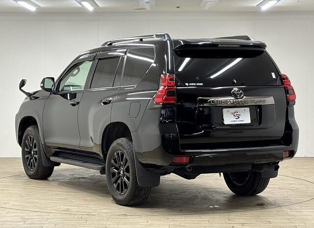 
								TOYOTA LAND CRUISER PRADO TX L full									